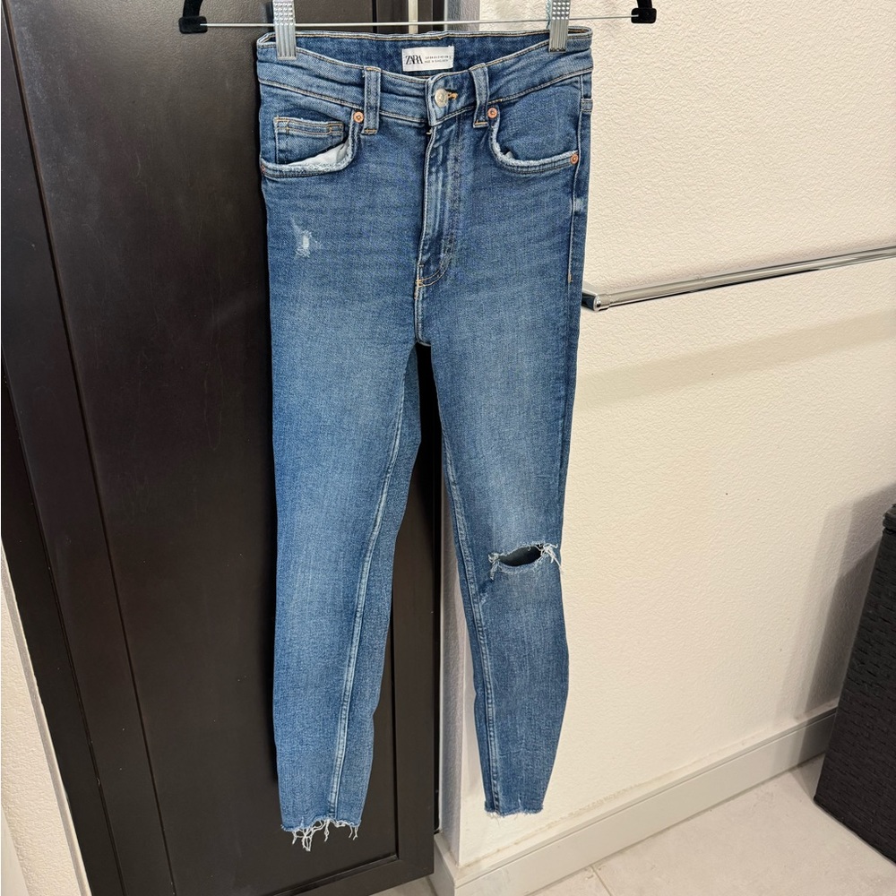 ZARA Women’s High Rise Ripped Jeans
